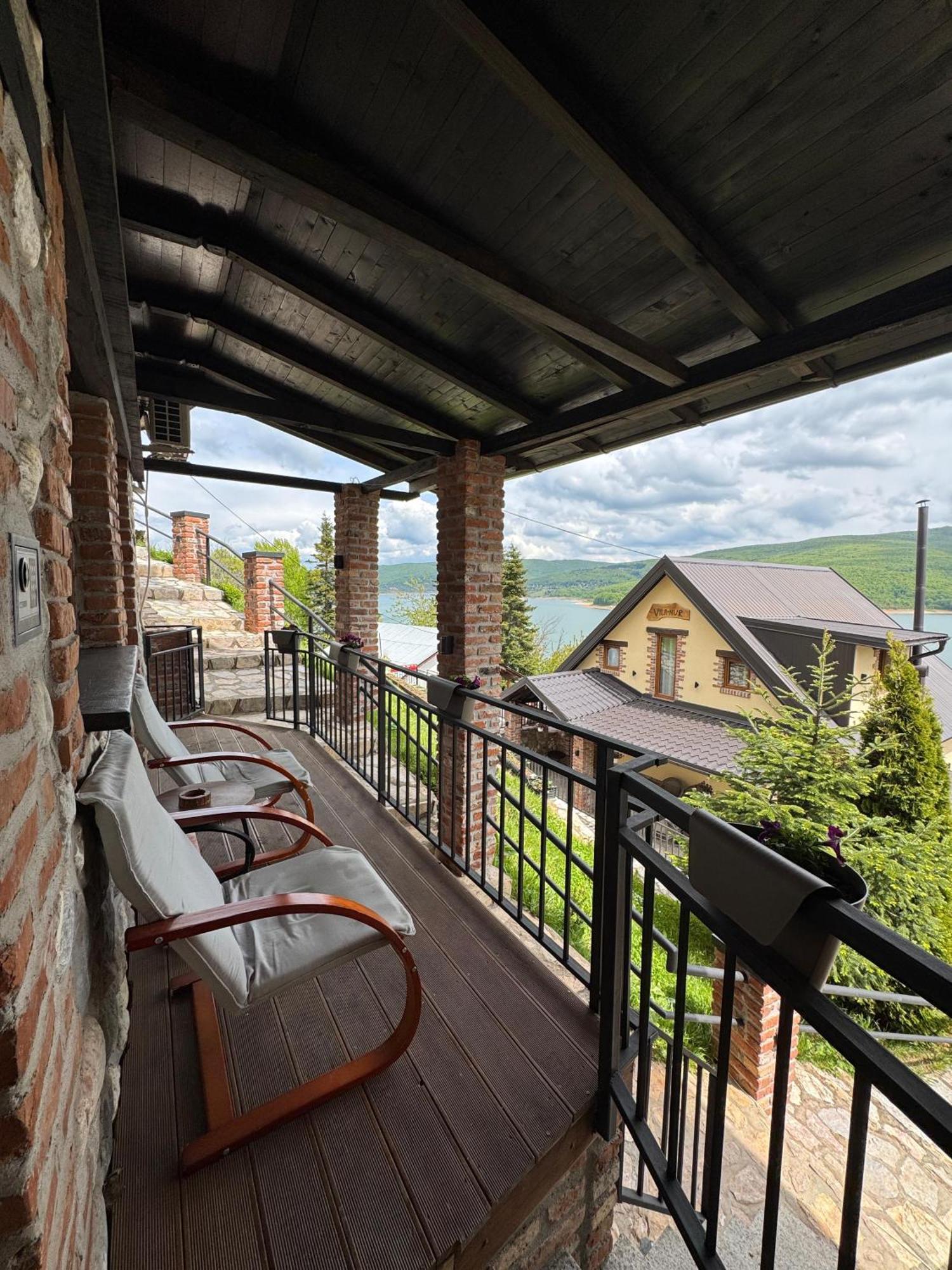 Villa Nur - Lake View Apartaments Mavrovi Anovi Екстер'єр фото