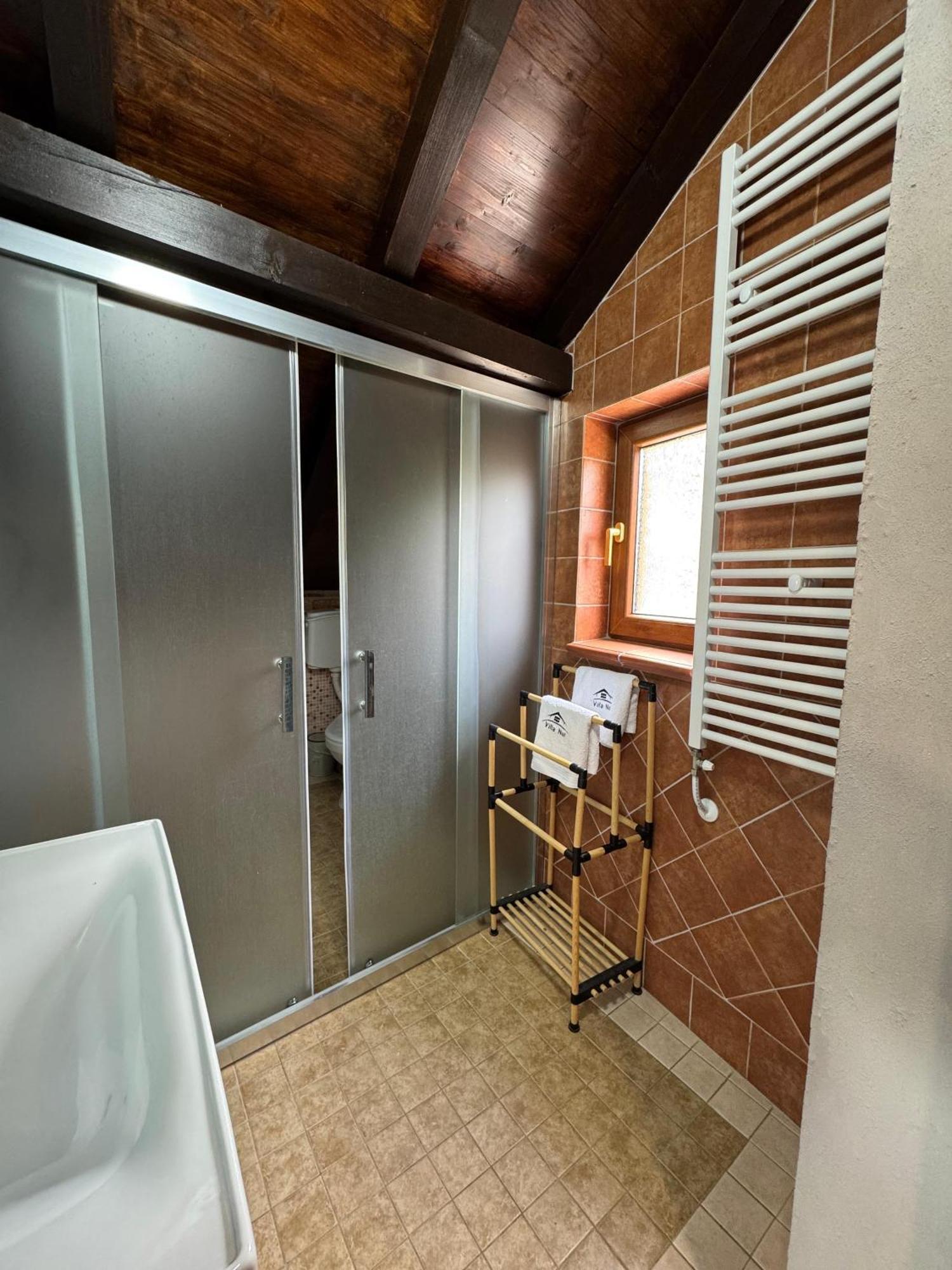 Villa Nur - Lake View Apartaments Mavrovi Anovi Екстер'єр фото